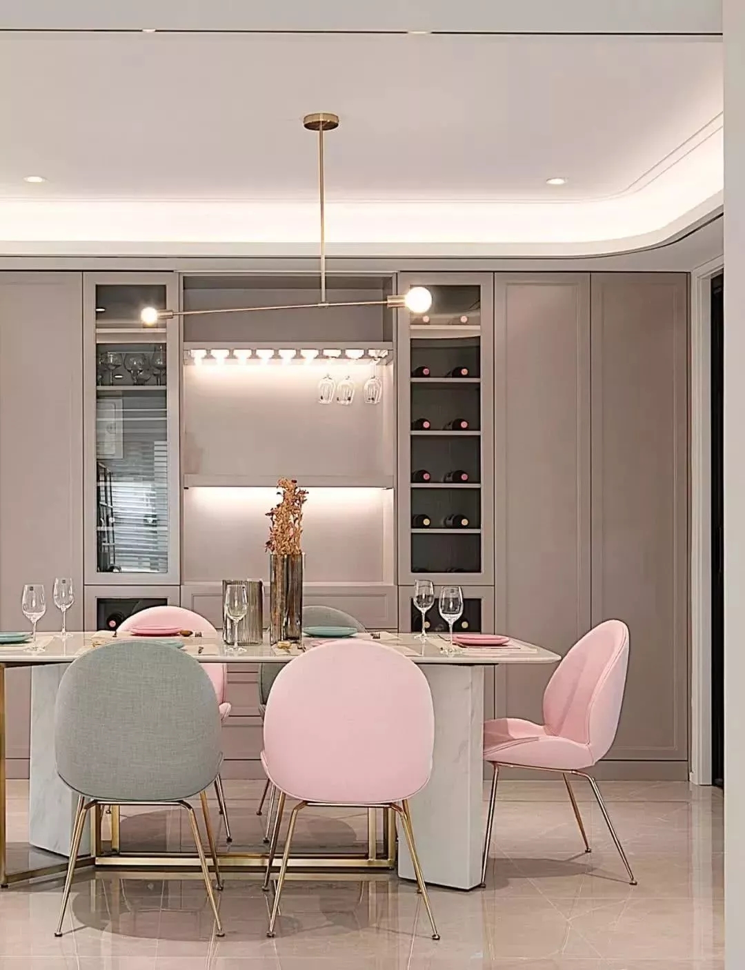 【精（jīng）選】147平輕奢（shē）設計（jì）案例，溫馨的暖（nuǎn）色調，滿滿時尚（shàng）感