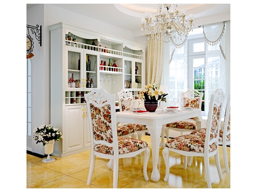 客（kè）廳（tīng）酒（jiǔ）櫃