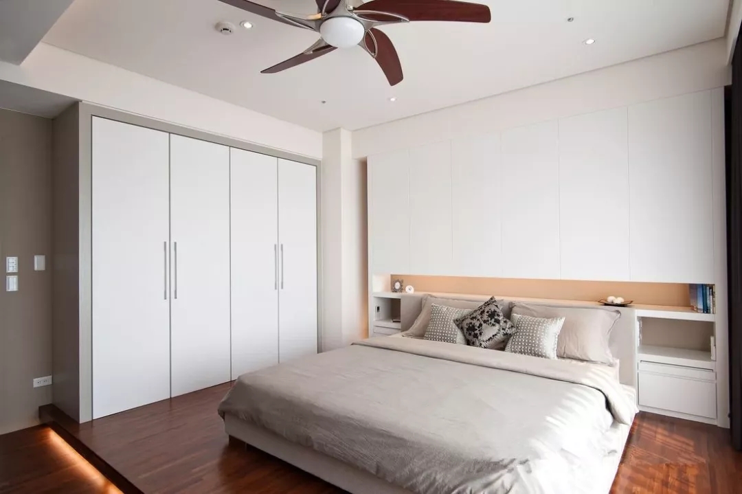 臥室（shì）衣（yī）櫃（guì）太（tài）循規蹈矩？如今流行這樣裝！