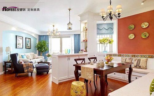 砌牆？不不不（bú），用白色矮櫃隔斷就好了