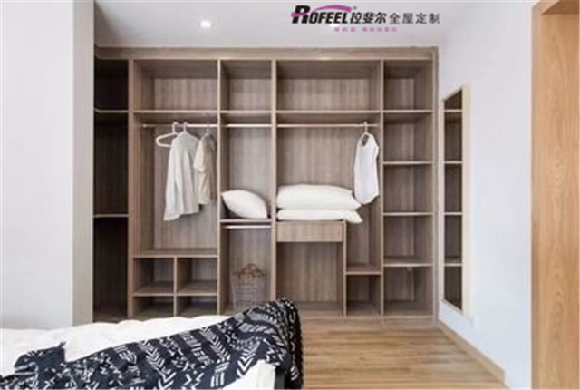 亚洲午夜天堂全屋定製|衣（yī）櫃做到頂（dǐng）遇到石膏線怎麽處理？