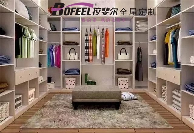 拉斐（fěi）爾全屋定製|U型衣（yī）帽間是你的心中所選嗎？